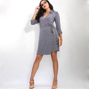 NWT Laundry Wrap Mini Dress M Casual Geometric V Neck Stretch 3/4 Sleeves Blue